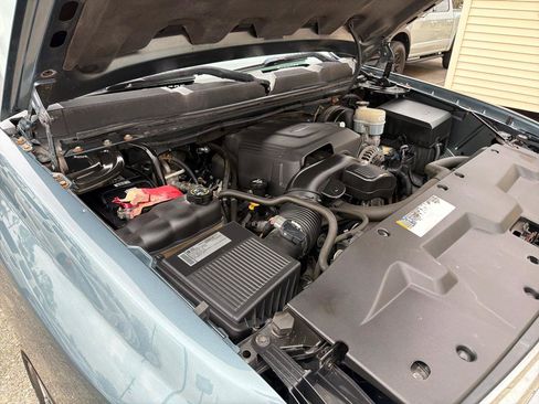 Used 2009 Chevrolet Silverado 1500 LT w/ Regional Value Package image 22