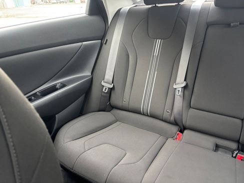 Used 2025 Hyundai Elantra SEL image 35