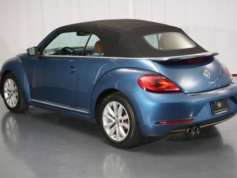 Used 2017 Volkswagen Beetle 1.8T Classic FWD image 17