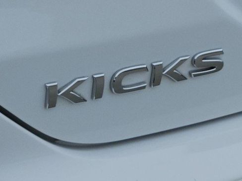 Used 2023 Nissan Kicks S FWD image 31