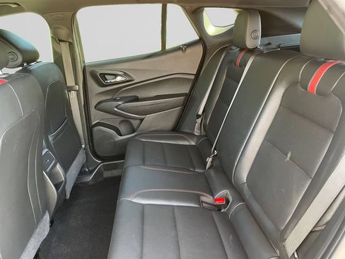 Used 2024 Chevrolet Trax RS w/ Sunroof Package FWD image 19