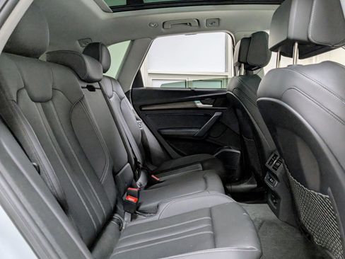 Used 2023 Audi Q5 e Premium Plus w/ Premium Plus Package image 25