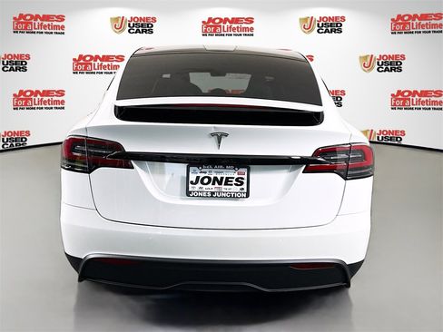 Used 2022 Tesla Model X image 13