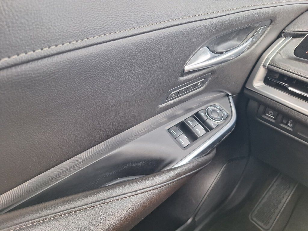 Used 2024 Cadillac XT4 Premium Luxury AWD/4WD image 19