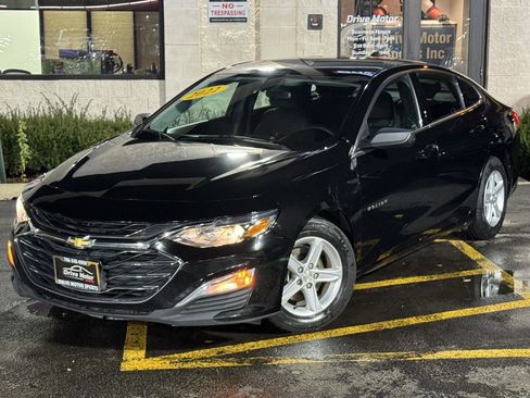Used 2022 Chevrolet Malibu LS image 2