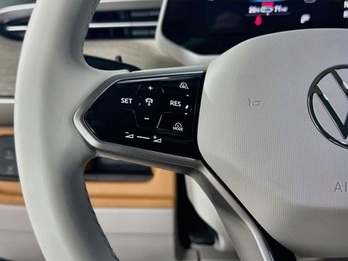 Used 2025 Volkswagen ID. Buzz 1st Edition AWD/4WD image 18