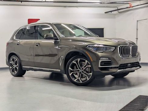 Used 2021 BMW X5 sDrive40i w/ Executive Package RWD image 2