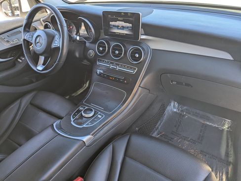 Used 2019 Mercedes-Benz GLC 300 image 10