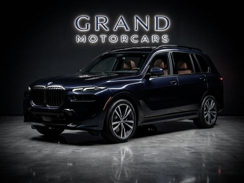 Used 2023 BMW X7 xDrive40i w/ Executive Package AWD/4WD image 1