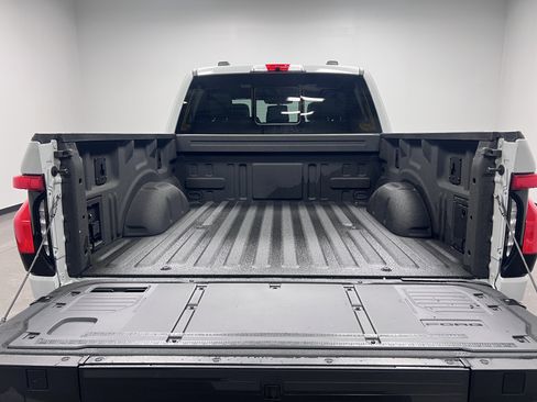 Used 2024 Ford F150 Lightning Lariat image 14