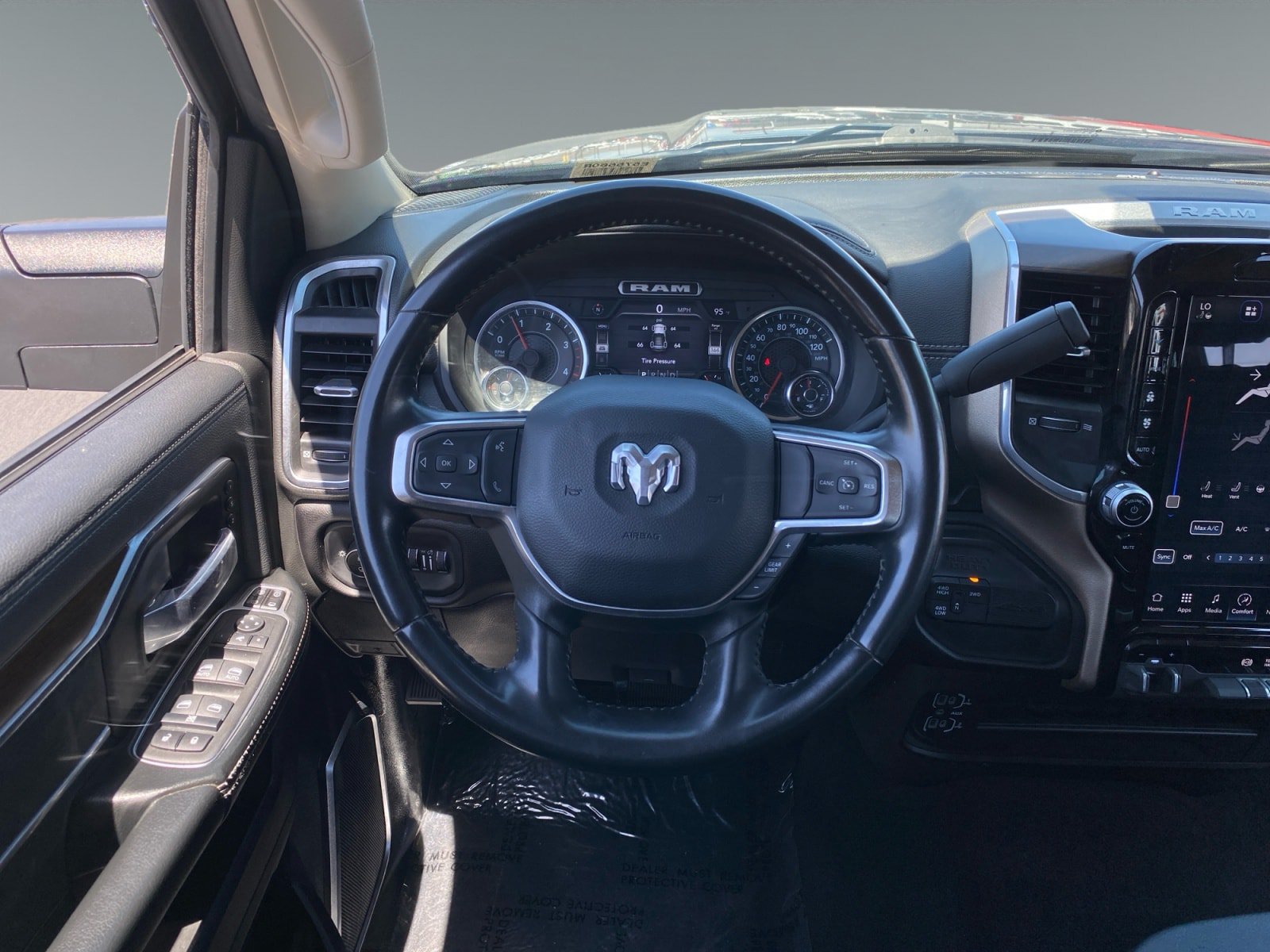 Used 2024 RAM 2500 Laramie AWD/4WD image 12