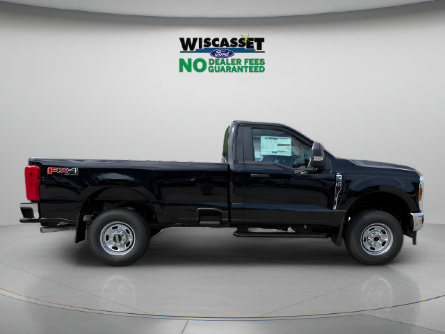 New 2026 Ford F250 XL w/ FX4 Off-Road Package AWD/4WD image 6