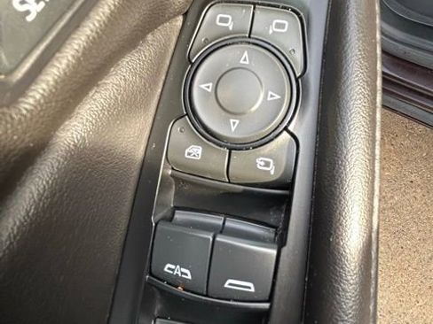 Used 2023 Buick Enclave Avenir image 19