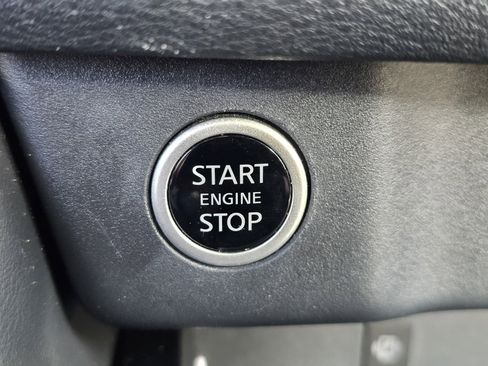 Used 2023 Nissan Rogue Platinum w/ Platinum Premium Package image 16