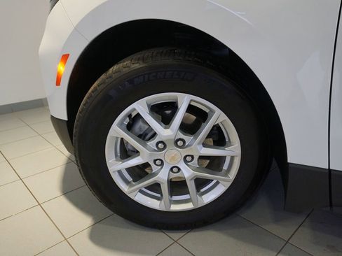 Certified 2024 Chevrolet Equinox LS w/ LS Convenience Package image 28