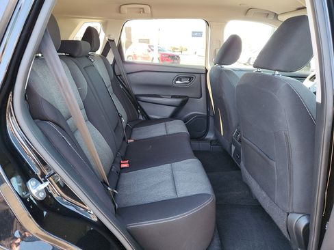 Used 2024 Nissan Rogue SV image 14