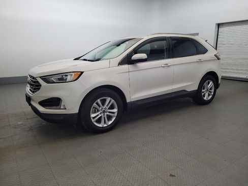 Used 2019 Ford Edge SEL w/ Equipment Group 201A AWD/4WD image 2
