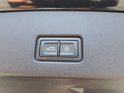 Used 2023 Audi Q4 e-tron Premium Plus w/ Premium Plus AWD/4WD image 14