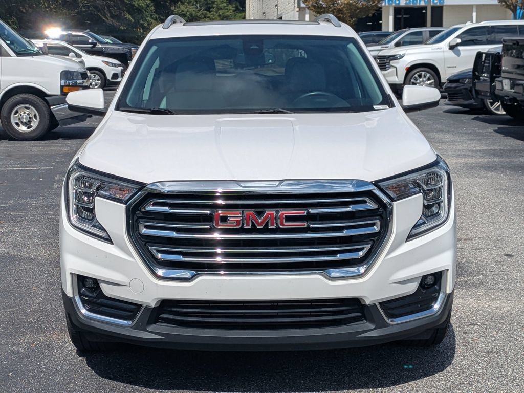 Used 2022 GMC Terrain SLT w/ Infotainment Package II FWD image 9