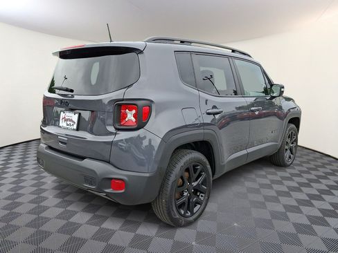Used 2022 Jeep Renegade Altitude w/ Convenience Group AWD/4WD image 6
