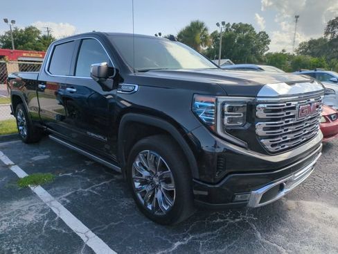 Used 2023 GMC Sierra 1500 Denali w/ Denali Reserve Package AWD/4WD image 1