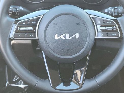 Used 2023 Kia Seltos S w/ Navigation Package image 13