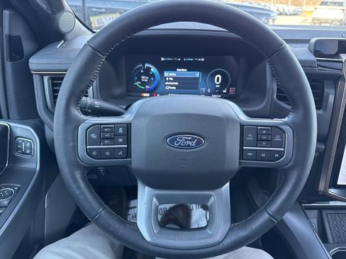 Used 2024 Ford F150 Lightning Lariat image 11