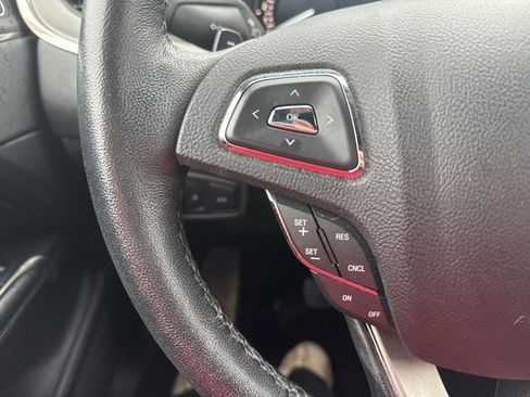 Used 2017 Lincoln MKC Premiere image 21