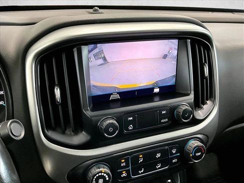 Used 2022 Chevrolet Colorado LT RWD image 23
