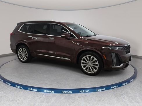 Used 2022 Cadillac XT6 Premium Luxury w/ Technology Package AWD/4WD image 4