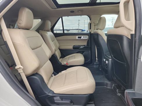 Used 2020 Ford Explorer Limited w/ Class III Trailer Tow Package image 16