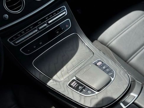 Used 2022 Mercedes-Benz E 53 AMG 4MATIC Sedan image 42