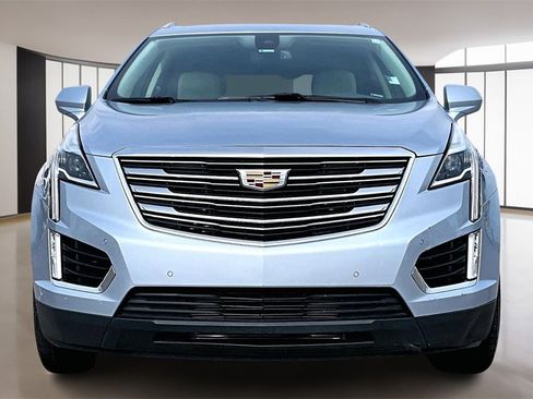 Used 2017 Cadillac XT5 Premium Luxury image 3