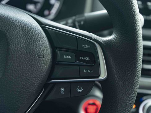 Used 2018 Honda Accord LX image 21