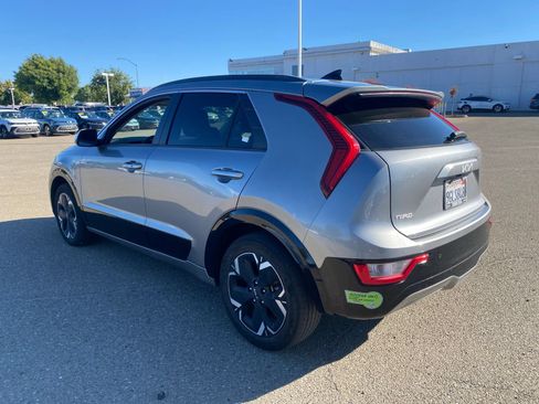 Used 2023 Kia Niro Wind FWD image 6