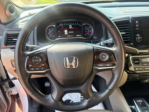 Used 2021 Honda Pilot Touring image 15