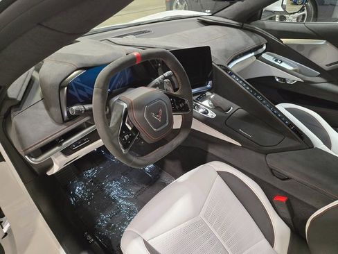 Used 2023 Chevrolet Corvette Stingray Premium Cpe w/ Z51 Performance Package image 11