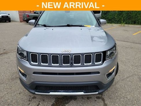 Used 2018 Jeep Compass Limited AWD/4WD image 8