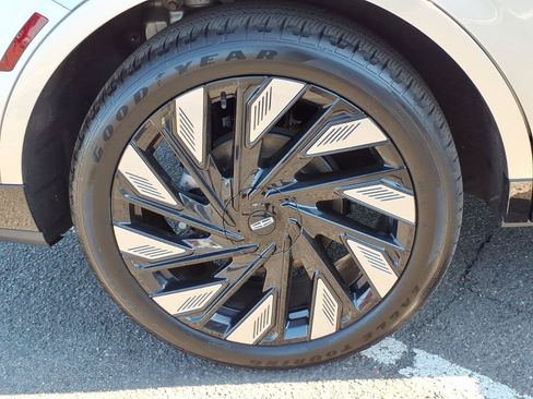 Used 2024 Lincoln Nautilus Reserve w/ Jet Appearance Package (87T) AWD/4WD image 8