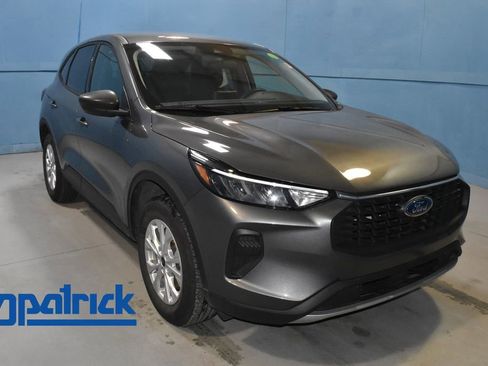 Used 2025 Ford Escape Active image 1