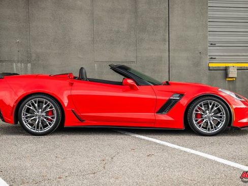 Used 2015 Chevrolet Corvette Z06 w/ 2LZ Preferred Equipment Group image 13