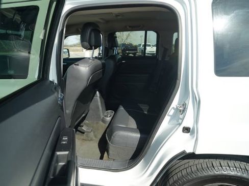 Used 2016 Jeep Patriot Sport w/ Power Value Group image 14