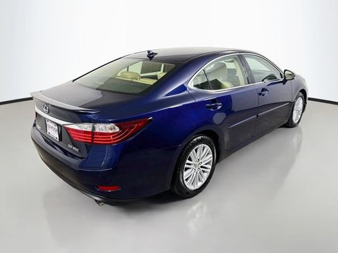 Used 2014 Lexus ES 350 w/ Luxury Package FWD image 7