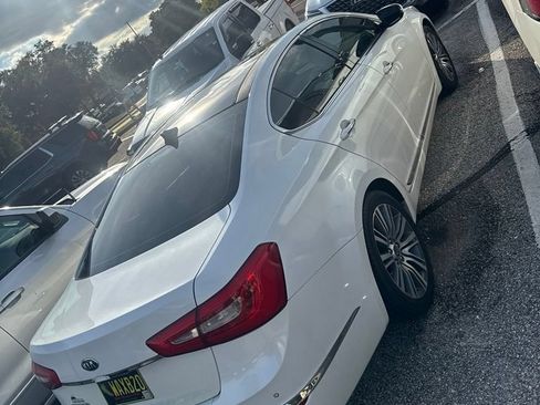Used 2016 Kia Cadenza Premium FWD image 4