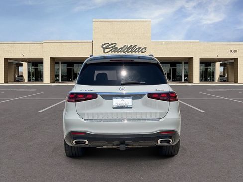 Used 2024 Mercedes-Benz GLS 580 4MATIC image 6