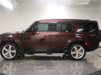Used 2023 Land Rover Defender 130 SE video 2