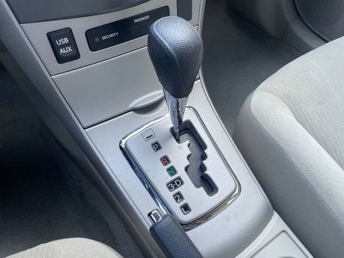 Used 2013 Toyota Corolla LE image 34