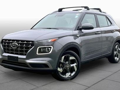 Used 2021 Hyundai Venue SEL w/ Premium Package