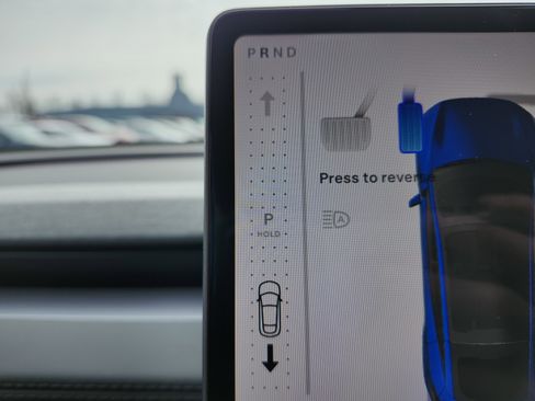 Used 2026 Tesla Model Y Long Range image 8