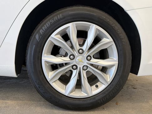 Used 2021 Chevrolet Malibu LT FWD image 9